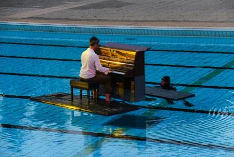 Spectacle PianO flottant pour Cap sur le Stade nautique