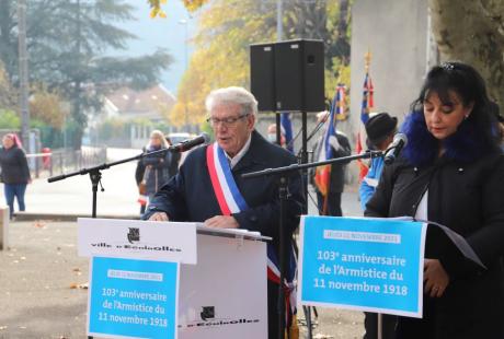 Le maire Renzo Sulli et le président de l'ARAC Lucien Souda, ont respectivement lu le message de la ministre chargée de la mémoire et des anciens combattants Geneviève Darrieussecq et celui de l'Union française des associations de combattants et de victimes de guerre.