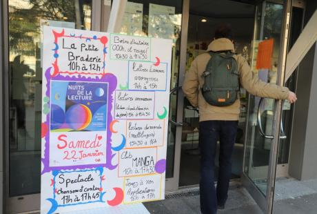 L'après-midi, la bibliothèque Neruda ouvrait grande ses portes, avec un programme riche et varié.