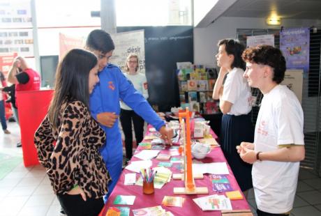 La prévention routière et le Planning familial étaient présents pour informer et conseiller les jeunes, sur les pratiques à risque en matière de santé notamment.