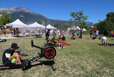 Les associations de cirque Aux Agrès du vent et Fun body fit ont permis aux plus jeunes de se faire plaisir durant toute la matinée.