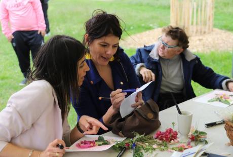 Escalade et cirque, ateliers sportifs, ludiques ou culturels... tout au long de l'après-midi, petits et grands ont pu profiter d'un moment de fête autour du verger.