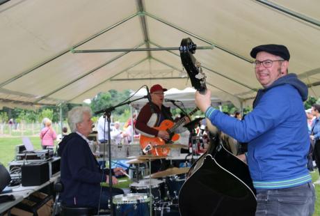 Côté goûter, comme côté musique, l'ambiance, festive, conviviale et familiale, a été au rendez-vous !