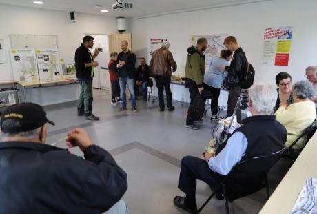 Comme pour toute bonne Faîtes qui se doit, la Faîtes de la place a démarré par un apéritif convivial entre tous les acteurs à l'Agence du quotidien !