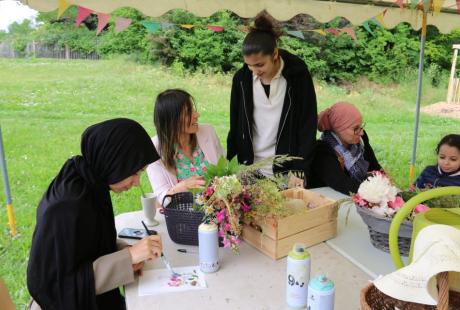 Escalade et cirque, ateliers sportifs, ludiques ou culturels... tout au long de l'après-midi, petits et grands ont pu profiter d'un moment de fête autour du verger.