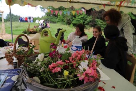 Escalade et cirque, ateliers sportifs, ludiques ou culturels... tout au long de l'après-midi, petits et grands ont pu profiter d'un moment de fête autour du verger.