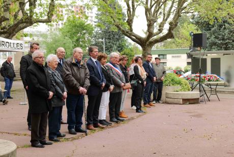 Elu-es, membres d'associations et le maire ont assisté à cette journée du souvenir des déportés.