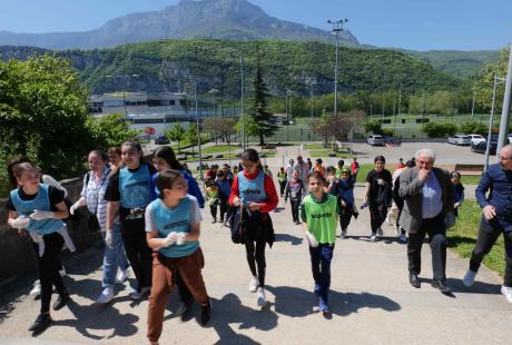 De nombreux enfants ont rejoint les groupes formés.