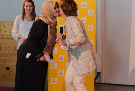 Jacqueline Madrennes félicitait les mamans échirolloises présentes aux ateliers.