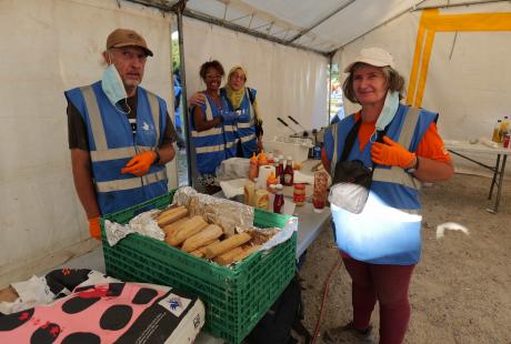 Les bénévoles du Secours populaire tenaient la buvette.