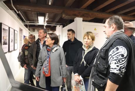 Photos de la Maire d'Échirolles et des élu-es lors du vernissage de l'exposition