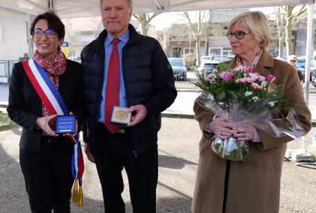 Daniel Marandjian recevait la médaille de la Ville.