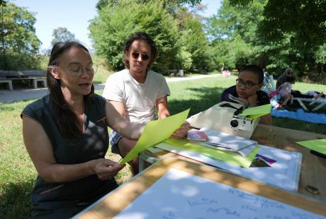 Le collectif Ici-Même Gr invitait les habitants à la discussion.