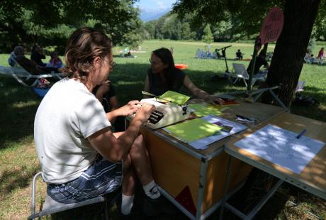 Le collectif Ici-Même Gr invitait les habitants à la discussion.