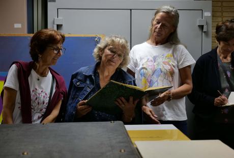 Une visite des archives de l'hôtel de ville était proposée par le service doc-archives.