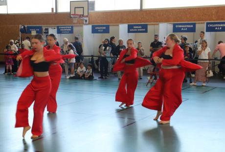 Cirque, danse, sports de combat, échecs... Les démonstrations se sont enchainées tout au long de la journée pour permettre aux visiteurs, petits ou grands, de trouver leur pratique pour l'année !
