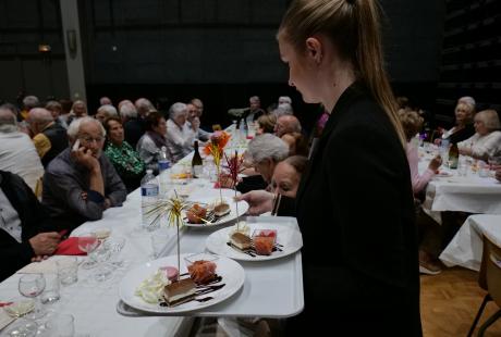 Environ 120 personnes ont travaillé en salle et en cuisine lors de ce week-end.