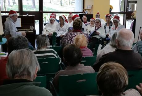La chorale de Maurice-Thorez.