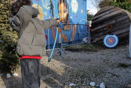 Le carnaval'anche a réuni des centaines de personnes pour une après-midi placée sous le signe de l'hiver et de la bonne humeur.