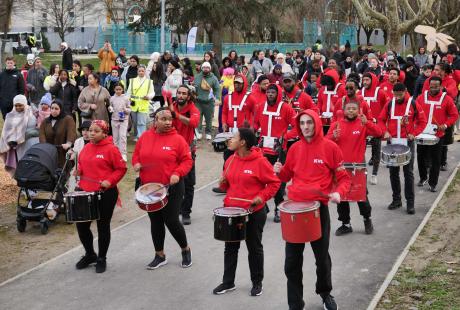 L'association de batucada antillaise et guyanaise Kann’a Vaval accompagnait le défilé.