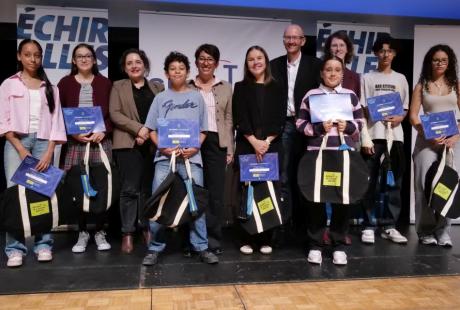 Et l'ensemble des sportifs et sportives Echirollois ont défilé sur la scène de La Rampe afin de recevoir leur (juste) récompense... et de poser pour la photo souvenir !