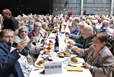 Un menu de fête était partagé entre amis, voisins ou simples connaissances