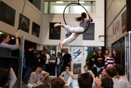 Comme chaque année, le tennis de table, l'aïkido et le cirque ont parfaitement joué le jeu pour animer les temps avant la cérémonie avec des démonstrations et des propositions.