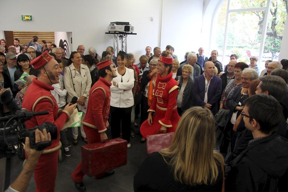 La compagnie Cirque Autour lors des journées du patrimoine au centre du graphisme