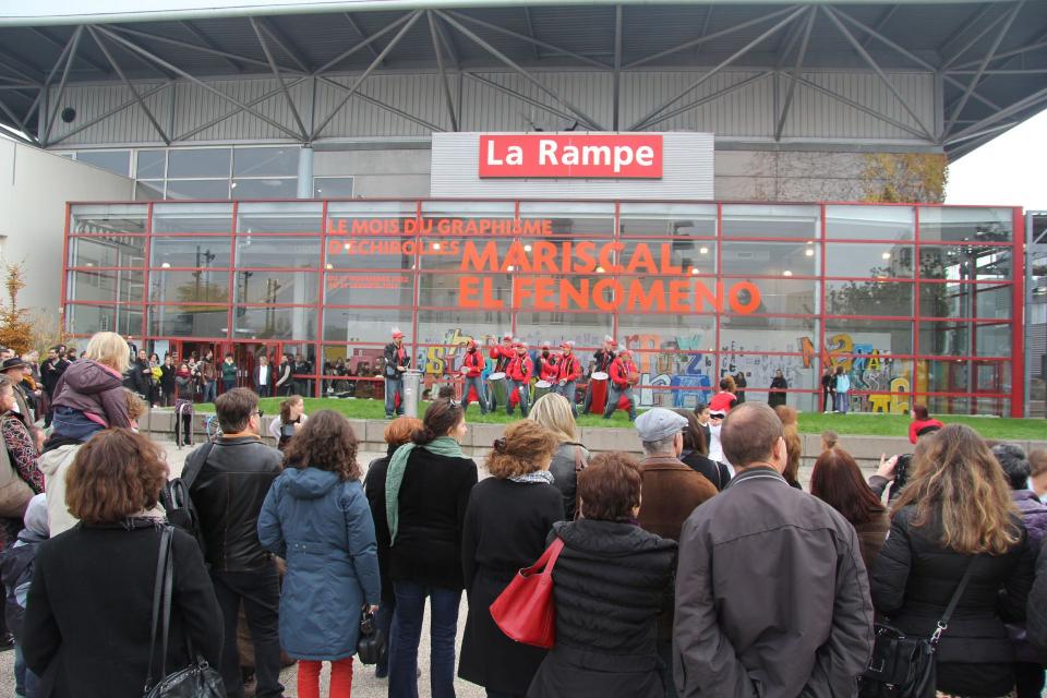 Spectacle devant La Rampe