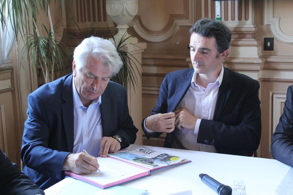 Les contrats de ville 2015-2020 officiellement signé Les contrats de ville 2015-2020 officiellement signé