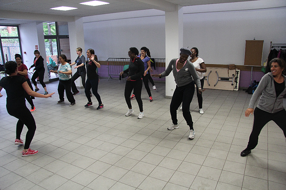 Un cours de zumba organisé par l'association Cœur du Centre