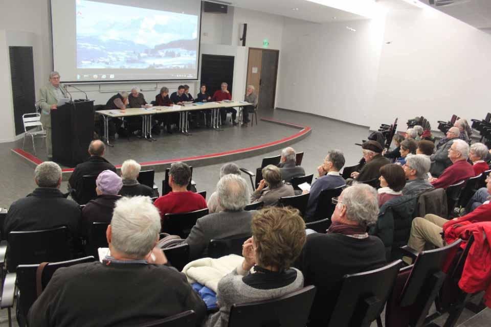 Une conférence à l'Institut de la communication et des médias