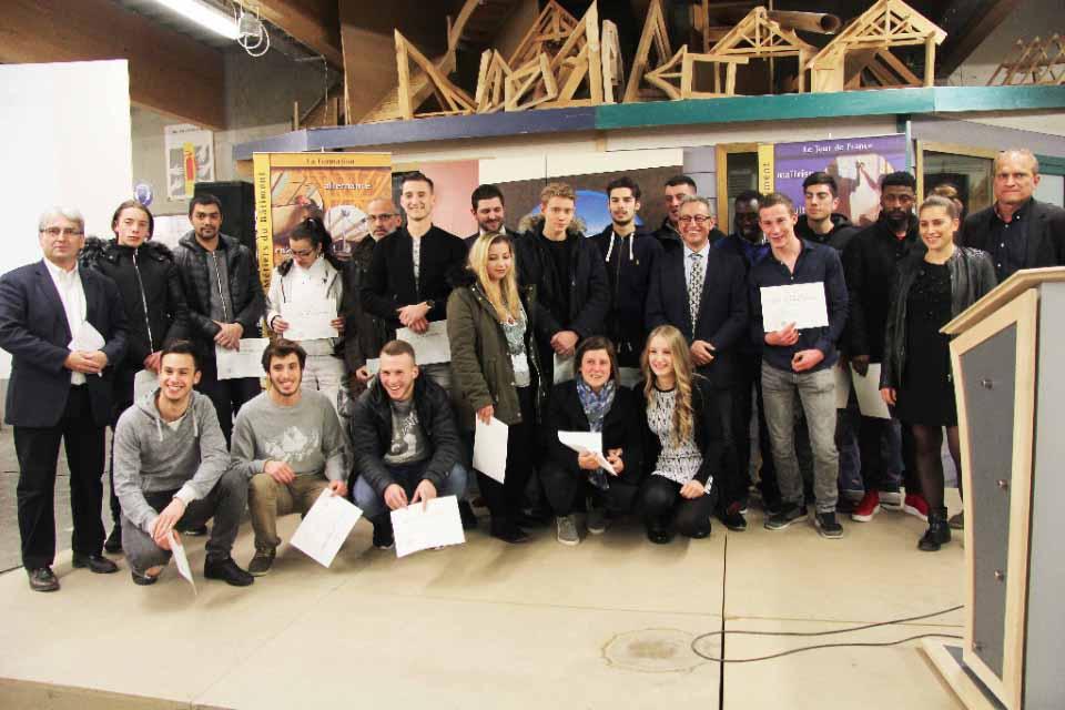 Remise diplômes de la Fédération compagnonnique des métiers du bâtiment (FCMB) Les peintres diplômés
