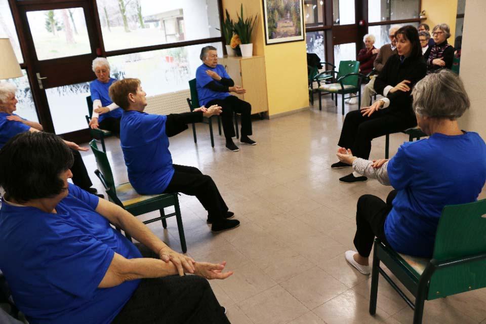 Qi gong résidence autonomie Maurice Thorez Séance de qi gong à la résidence autonomie Maurice Thorez