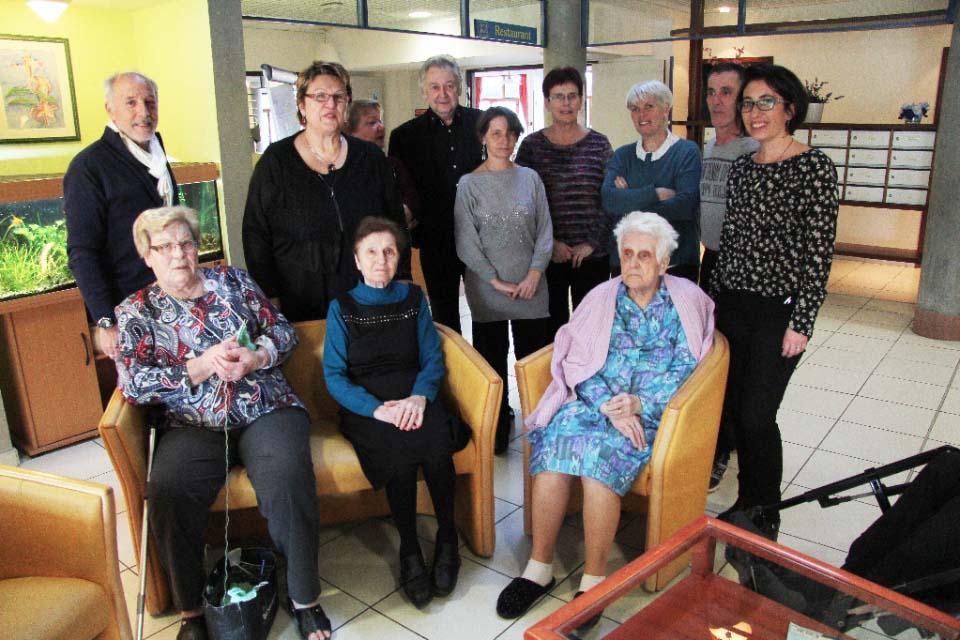 Ose soutient l’Ehpad Champ Fleuri Les représentants d'OSE et de l'association des familles auprès des élus