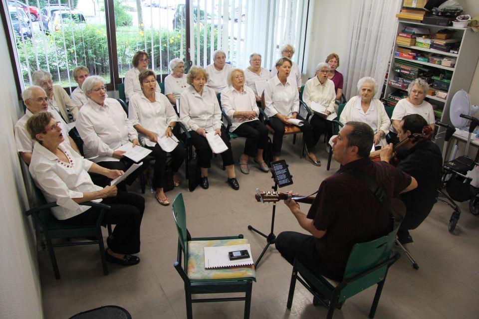 La chorale de la résidence autonomie Maurice Thorez