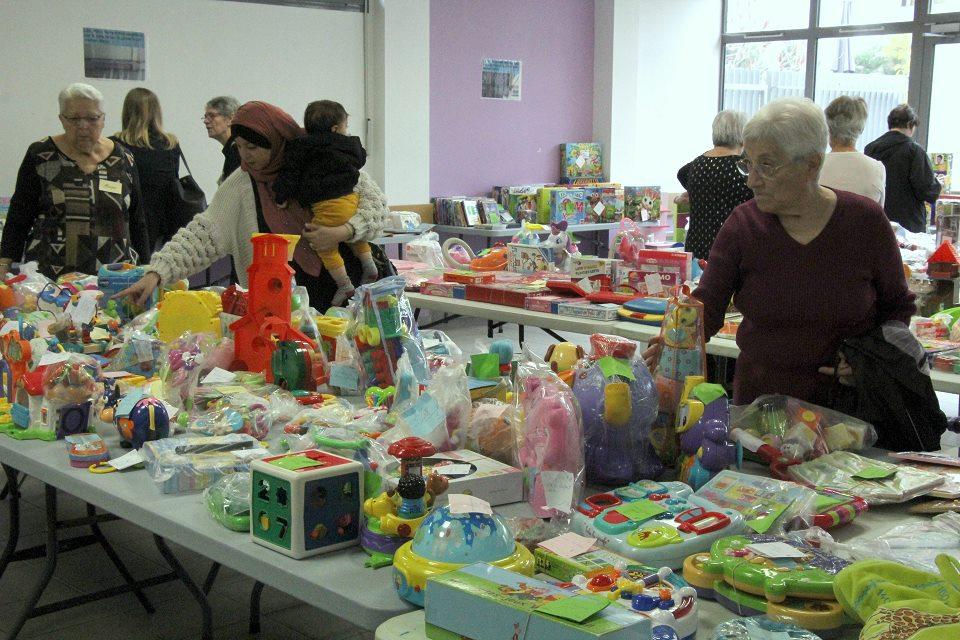 Maisons des habitant-es : Une bourse aux jouets réussie !