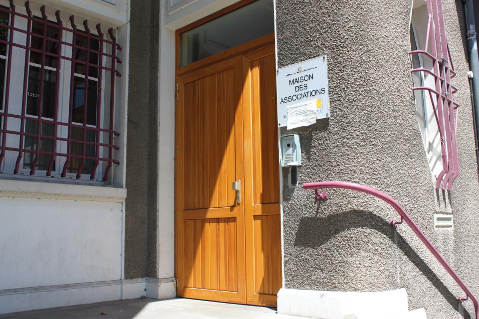 Porte d'entrée de la maison des associations