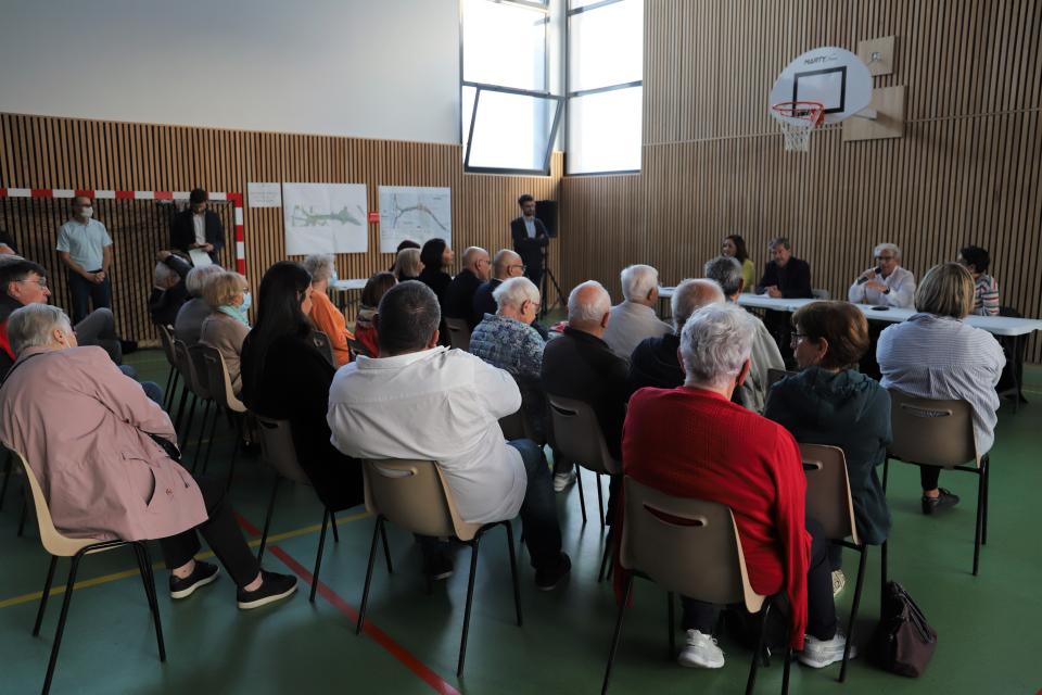 Une réunion publique concernant les futurs aménagements du quartier Navis-Viscose se tenait mardi 11 octobre au Rayon Vert.