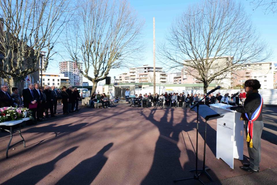 Amandine Demore a lu le message de Patricia Mirallès, secrétaire d'Etat auprès du ministre des armées.