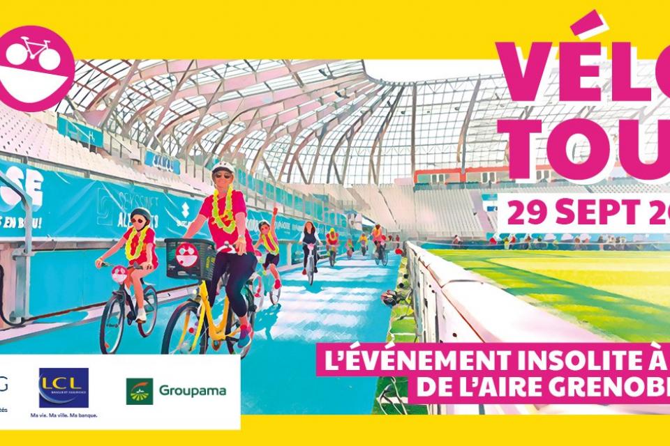Personnes roulant à vélo dans un stade