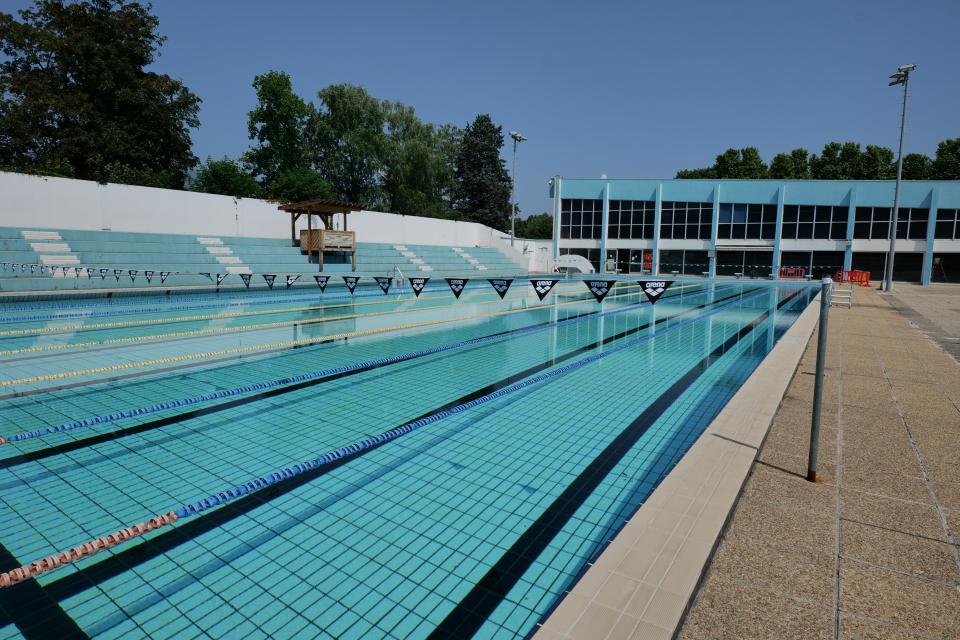 Le grand bassin extérieur a ouvert ce 7 avril.